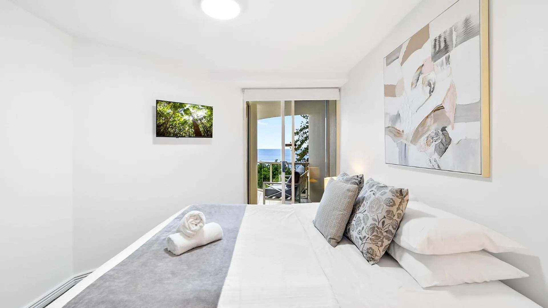 Zanzibar 404, Sensational 2 Bedroom Oceanview Apartment Mooloolaba