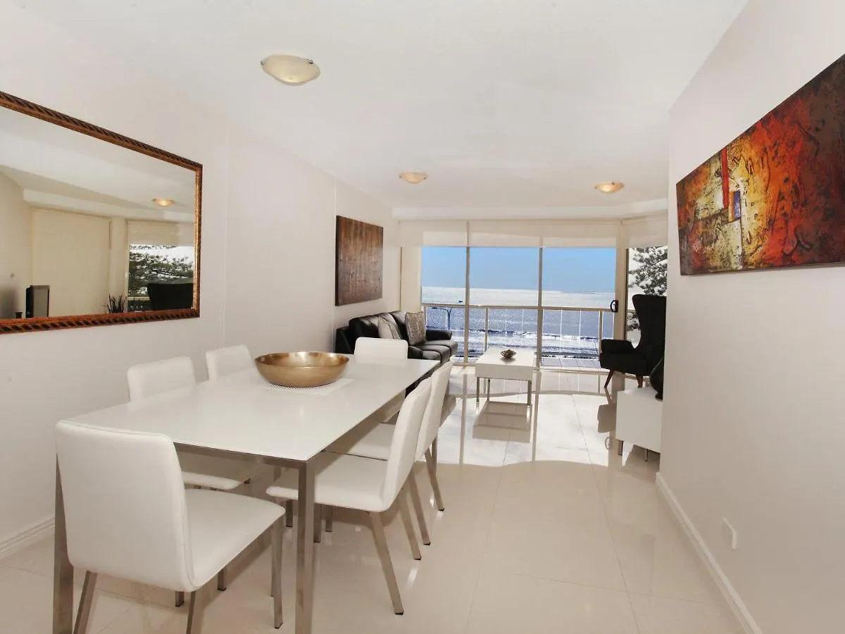 Zanzibar 404, Sensational 2 Bedroom Oceanview Apartment Mooloolaba